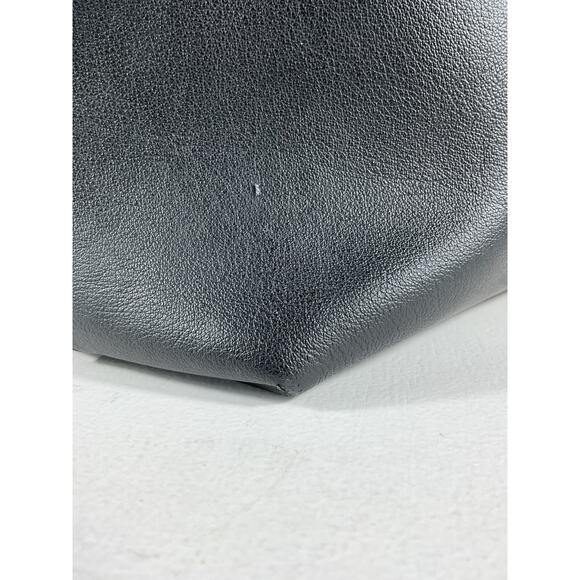 Saint Laurent 'Shopper' Black Leather Large Textured Tote Bag - Picture 8 of 16